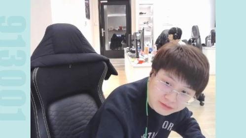 吃瓜秃仔视频,揭秘网络红人的爆笑日常