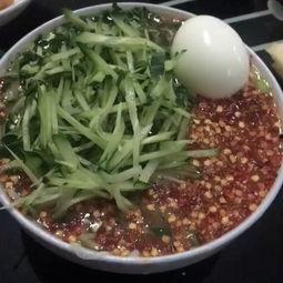 吃冷面吃角瓜的视频大全,视频大全带你领略地道风味