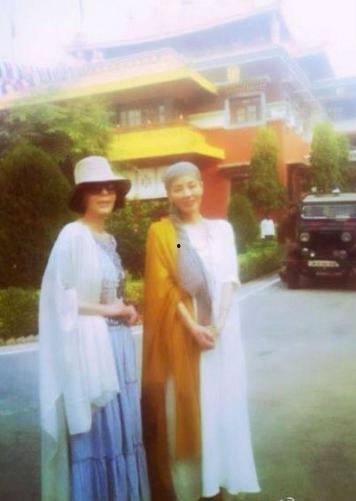 袈裟吃瓜,揭秘僧侣与世俗生活的微妙关系