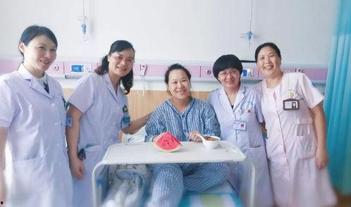 病房里吃瓜,揭秘病房里的趣闻轶事