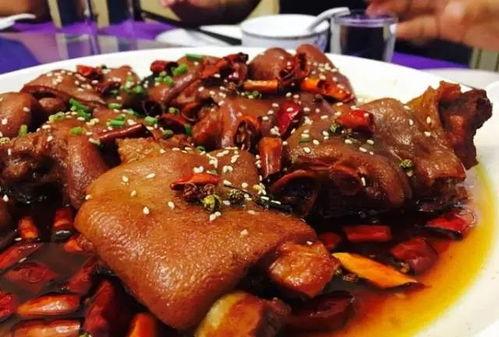 宝宝吃瓜啃猪蹄视频