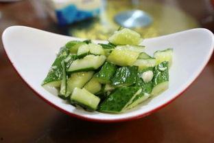 吃鲜瓜嘴苦吗,为何吃鲜瓜嘴会苦？揭秘原因