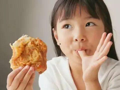 女人梦见和儿子吃吊瓜菜,母亲与儿子共享吊瓜菜的美好时光